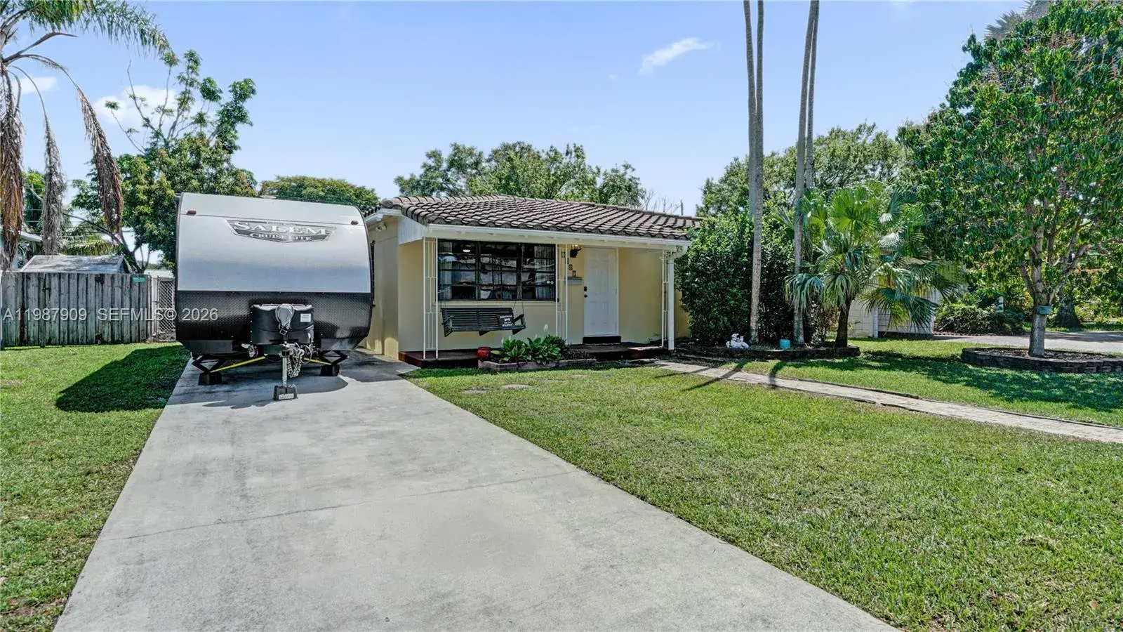 1007 N 31st Rd, Hollywood FL 33021