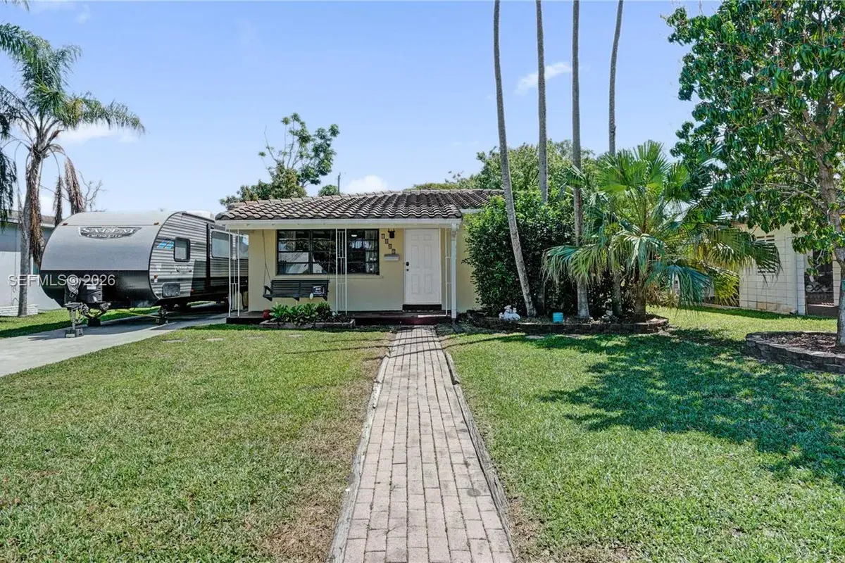 1007 N 31st Rd, Hollywood FL 33021