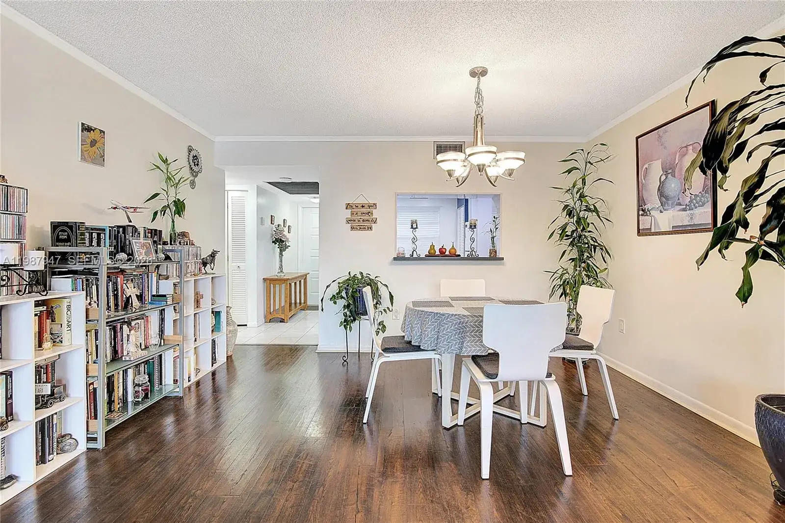1100 Colony Point Cir # 302, Pembroke Pines FL 33026