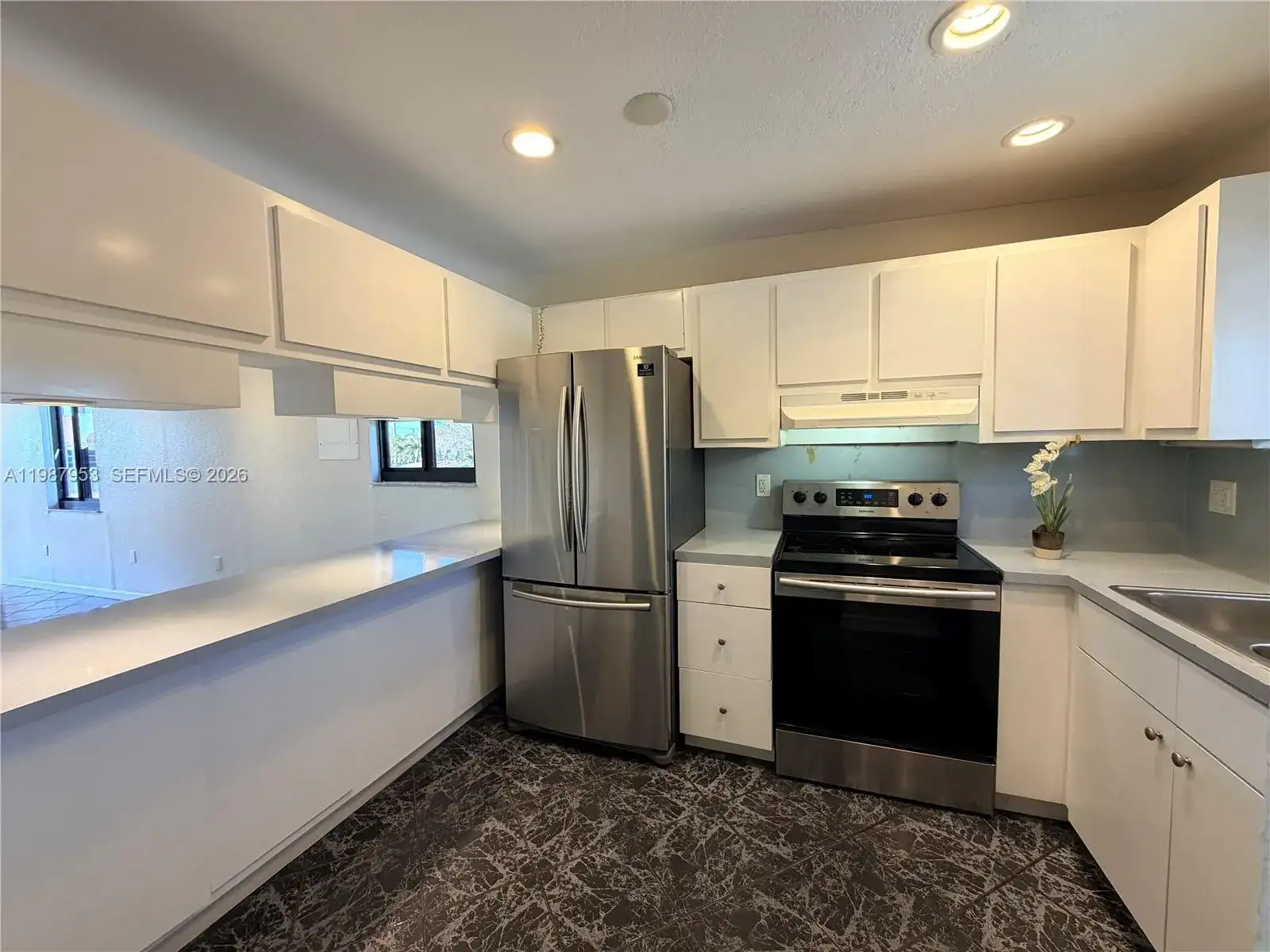 3525 SW 92nd Ave # 3527, Miami FL 33165 photo 2