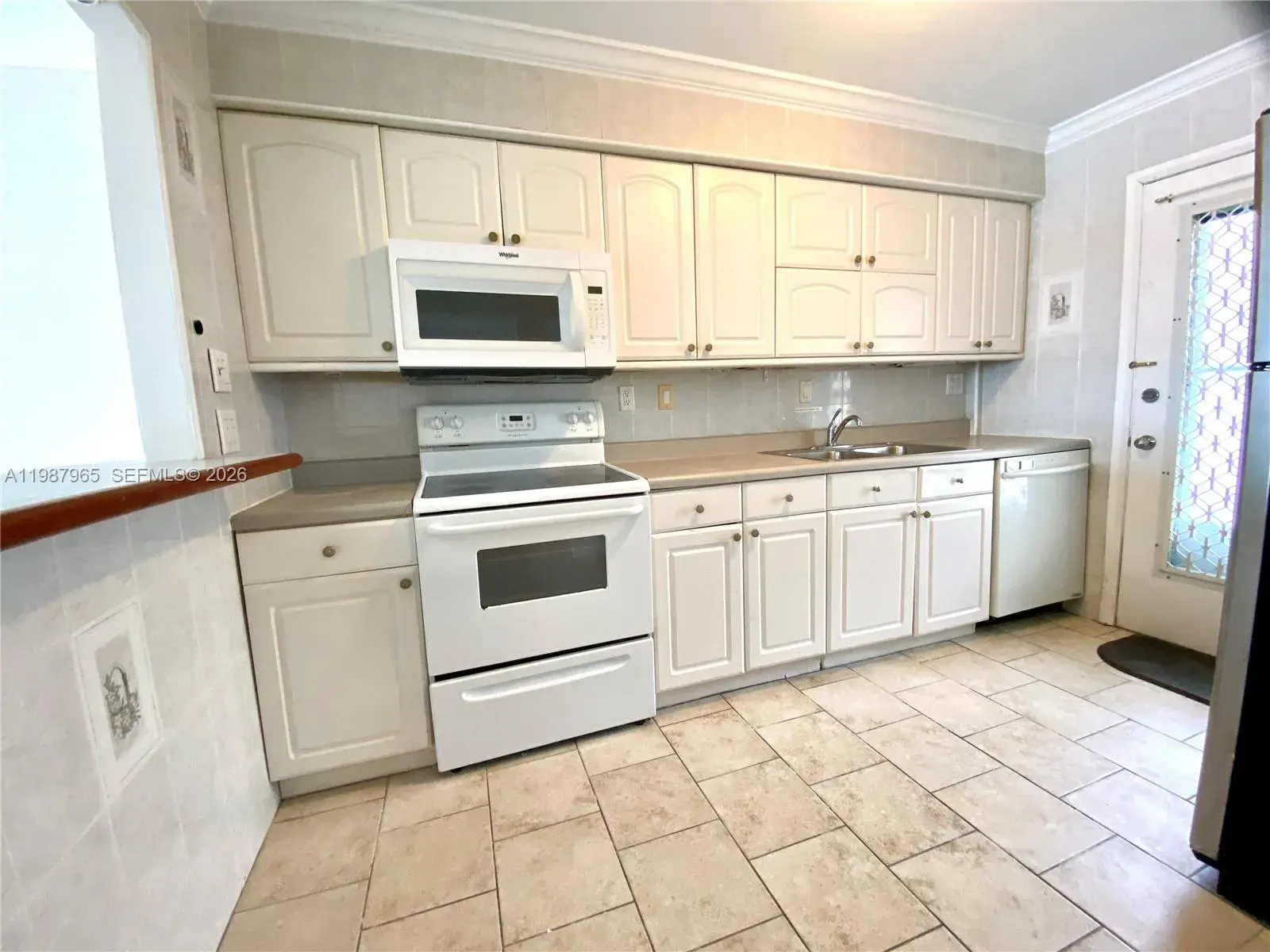 400 Golden Isles Dr # 43, Hallandale Beach FL 33009