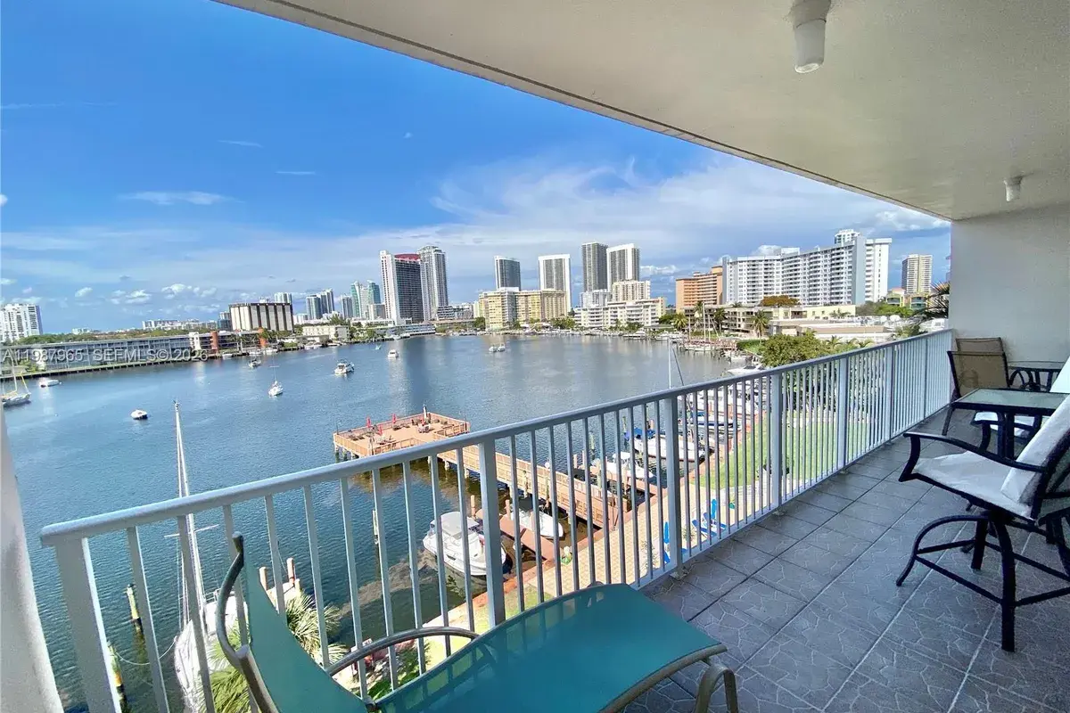 400 Golden Isles Dr # 43, Hallandale Beach FL 33009