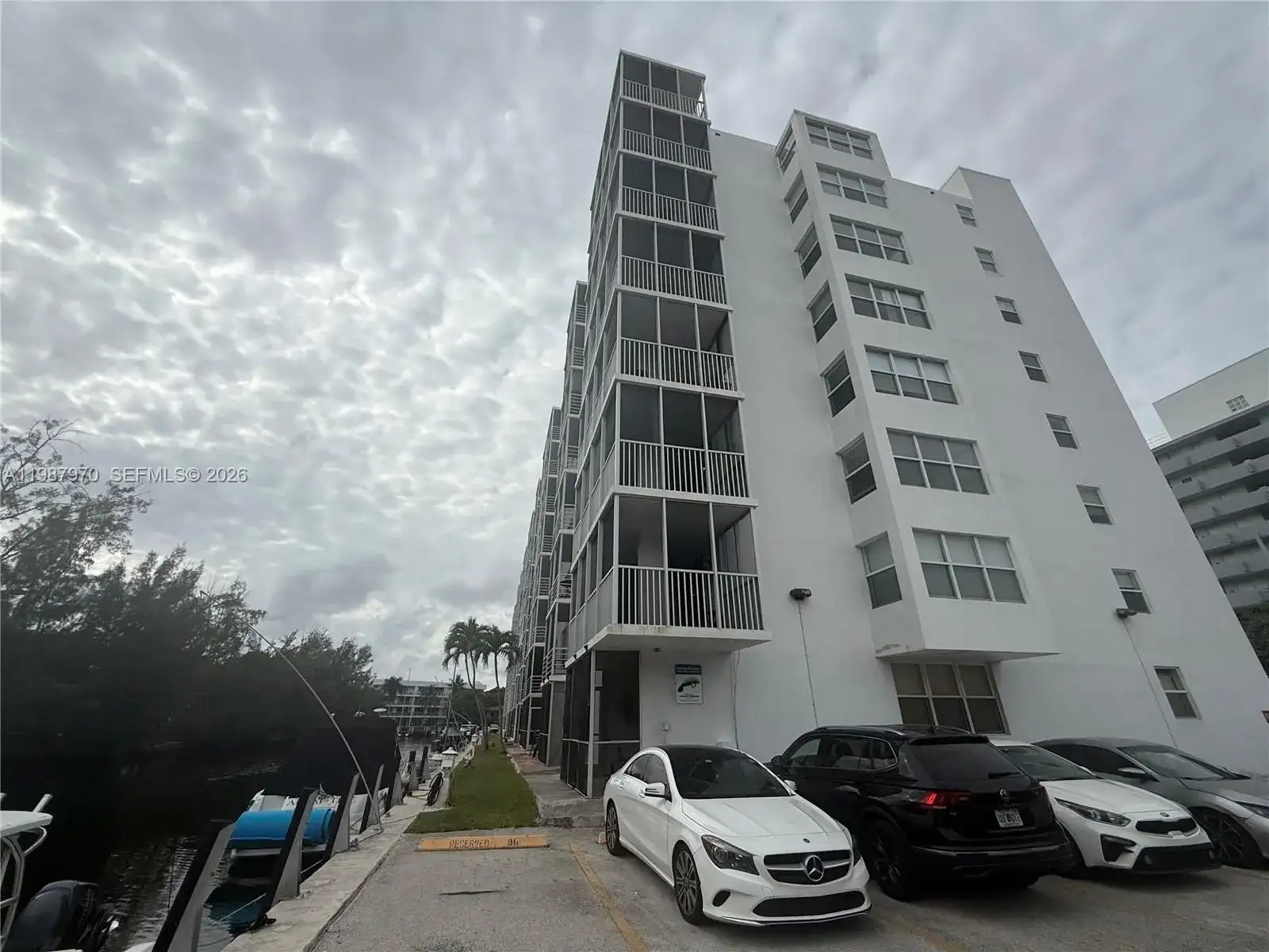 3660 NE 166th St # 415, North Miami Beach FL 33160 photo 2