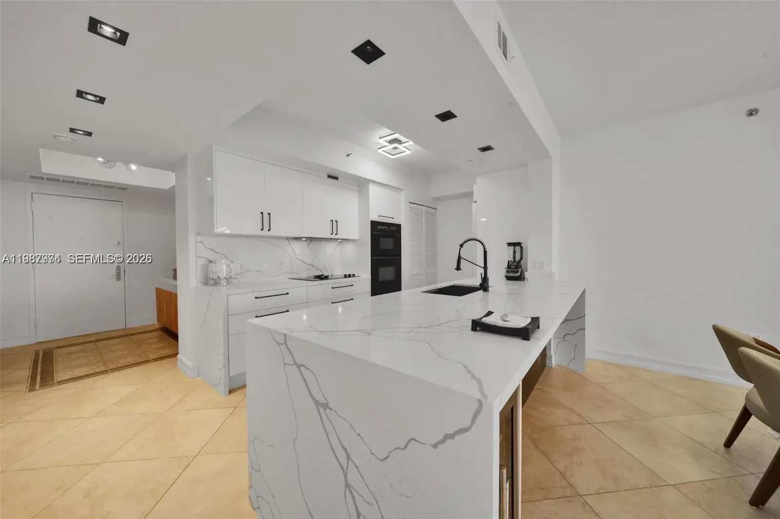 1830 S Ocean Dr # 4704, Hallandale Beach FL 33009