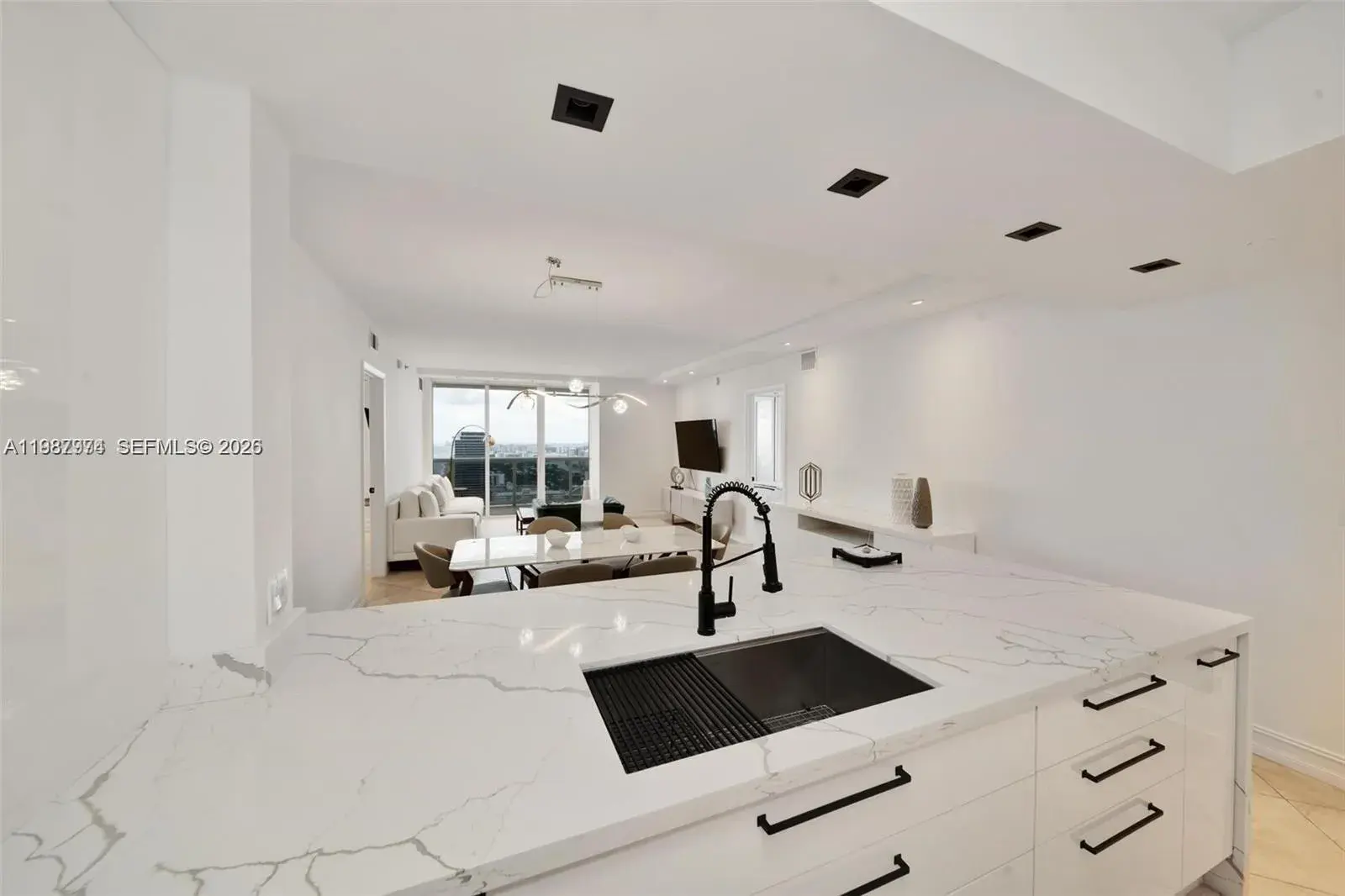 1830 S Ocean Dr # 4704, Hallandale Beach FL 33009