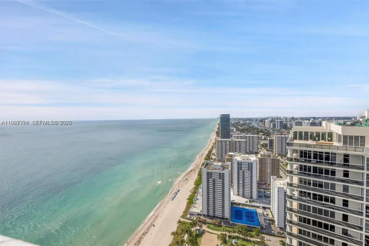 1830 S Ocean Dr # 4704, Hallandale Beach FL 33009
