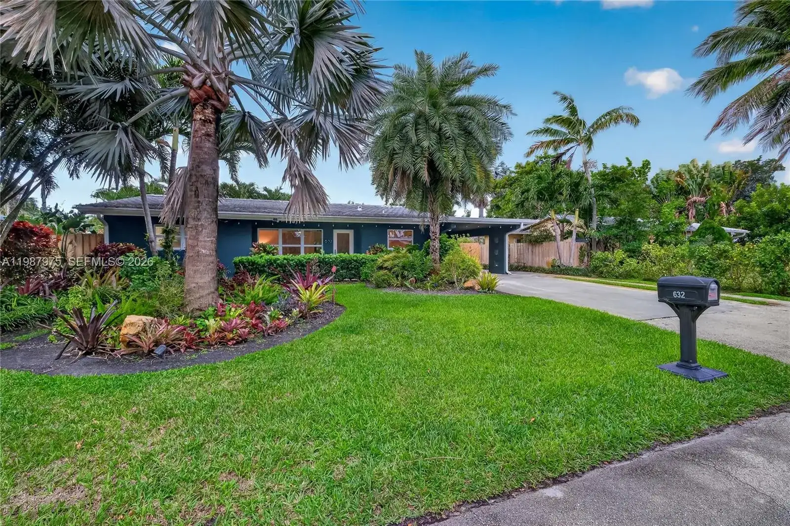 632 NW 28th Ct, Wilton Manors FL 33311 photo 2