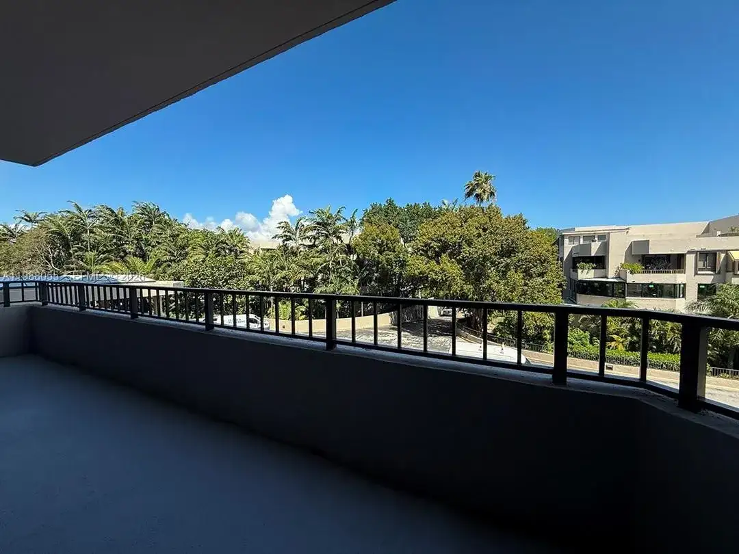 151 Crandon Blvd # 320, Key Biscayne FL 33149 photo 2