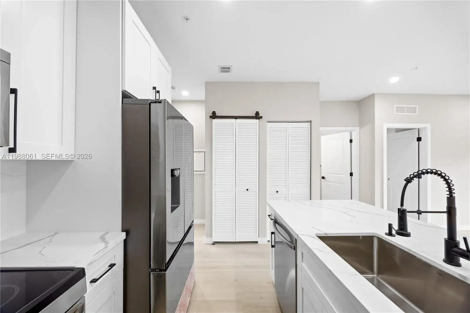 630 NE 166th St # 3, Miami FL 33162 photo 3
