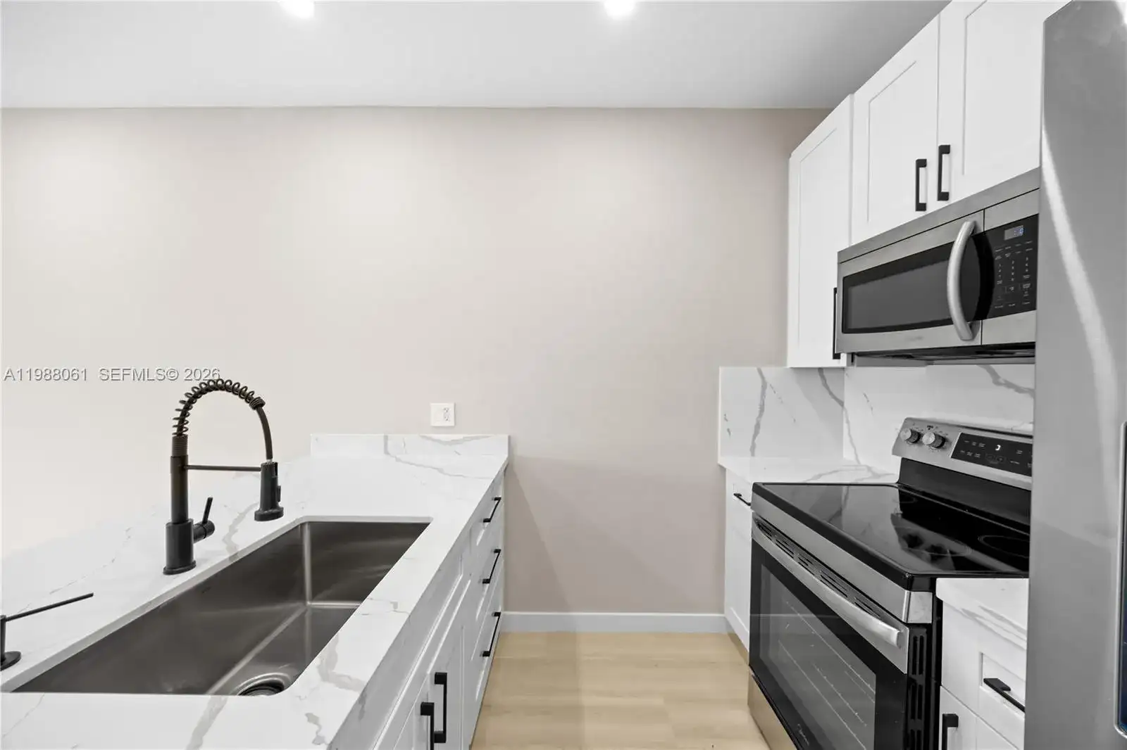 630 NE 166th St # 3, Miami FL 33162 photo 4