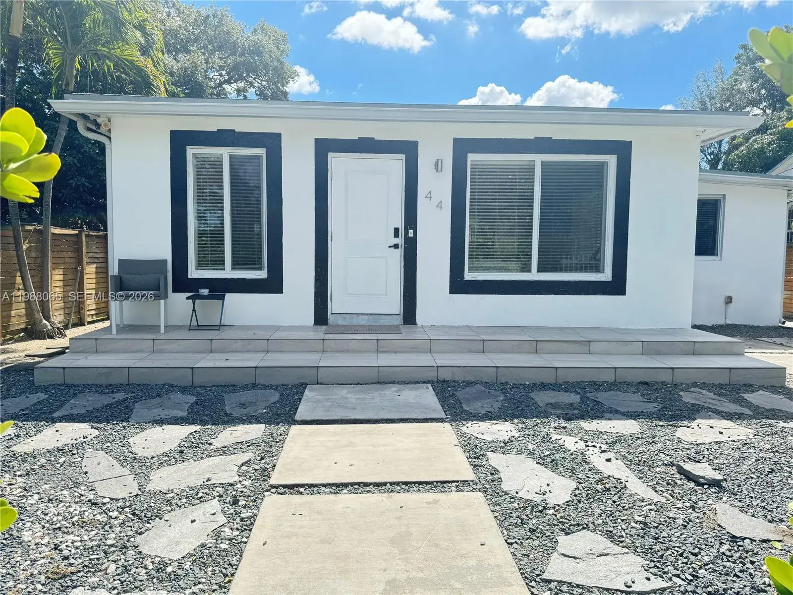 44 NW 40th St, Miami FL 33127