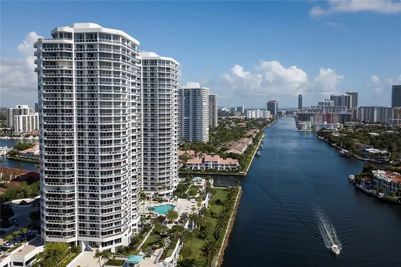 3802 NE 207th St # 1001, Aventura FL 33180 photo 2