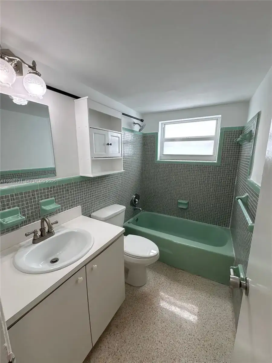 2429 SW 9th St # 7, Miami FL 33135 photo 2