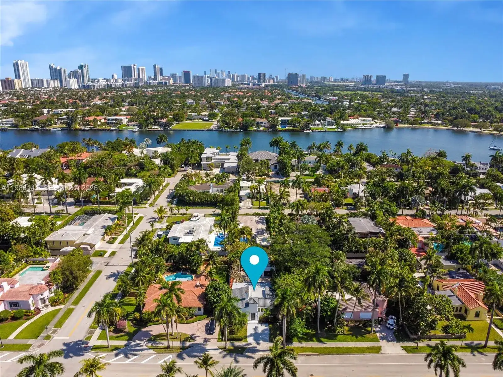 1108 Harrison St, Hollywood FL 33019 photo 4