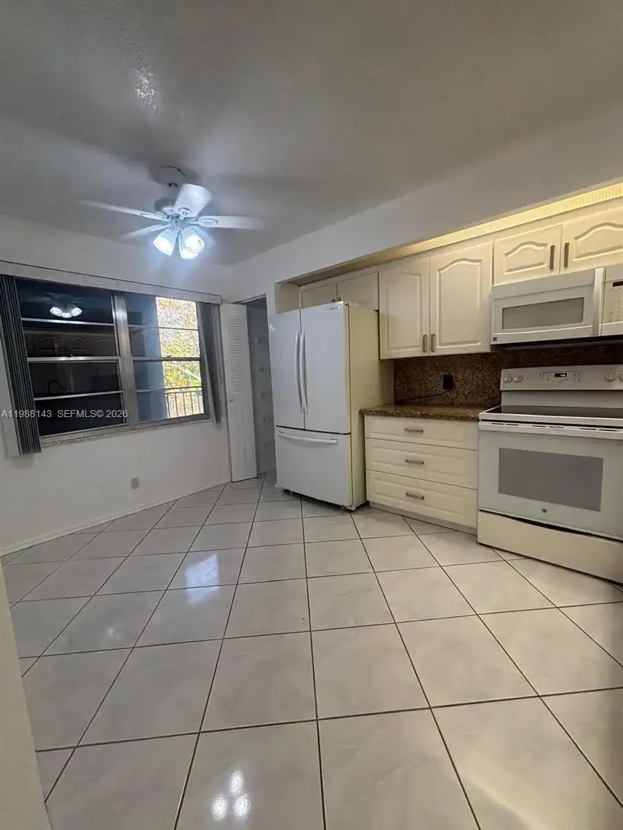12600 SW 5th Ct # 208L, Pembroke Pines FL 33027 photo 3
