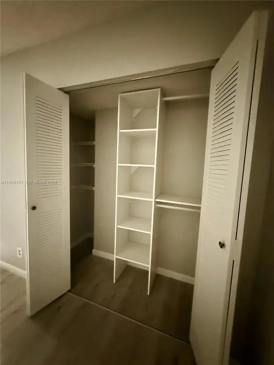 5130 Las Verdes Cir # 123, Delray Beach FL 33484 photo 4
