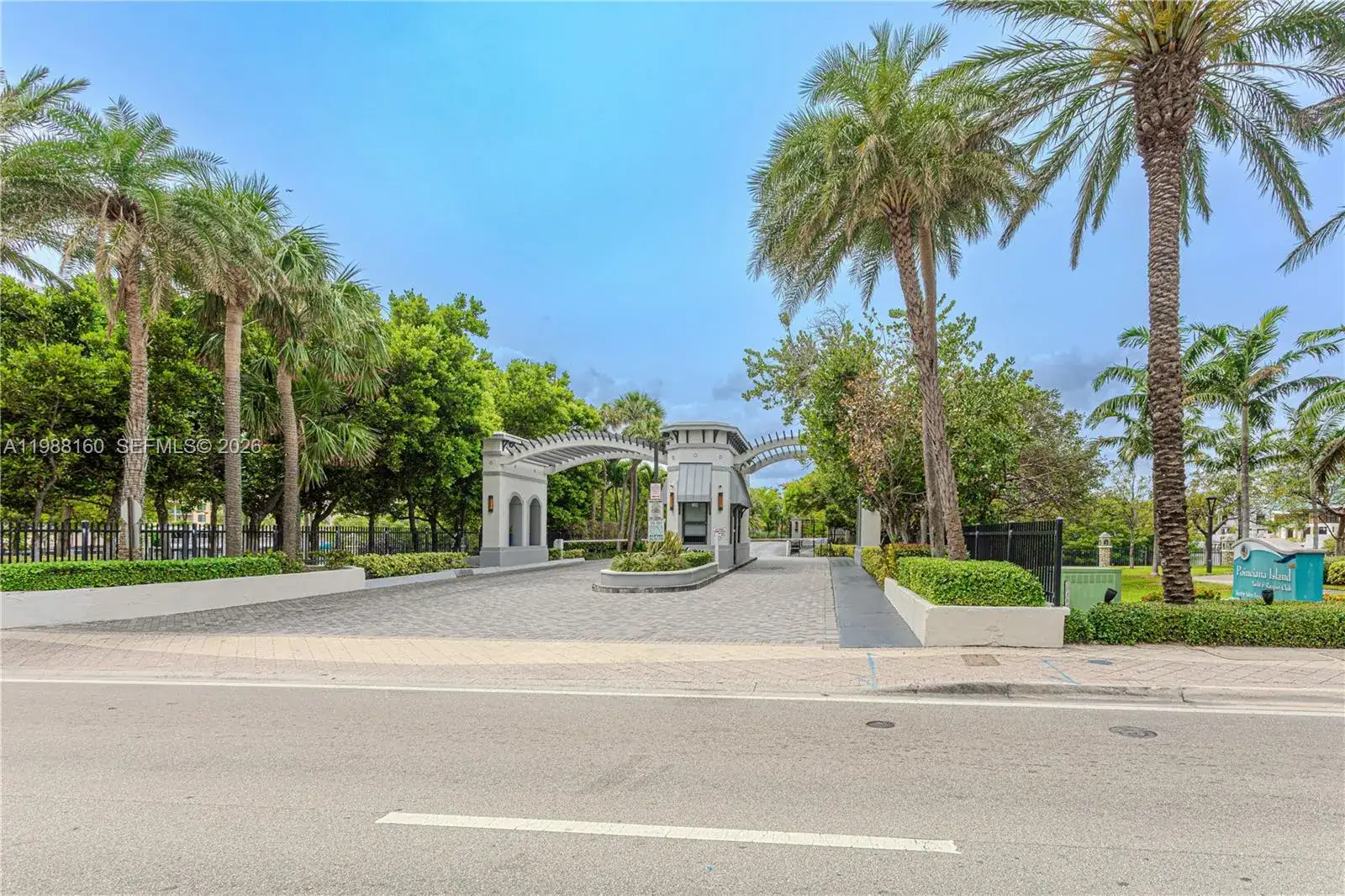 231 Poinciana Dr # 401, Sunny Isles Beach FL 33160