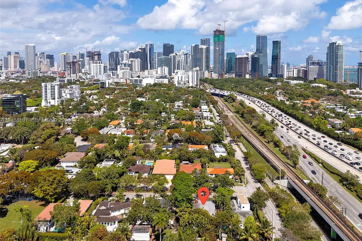 120 SW 24th Rd, Miami FL 33129