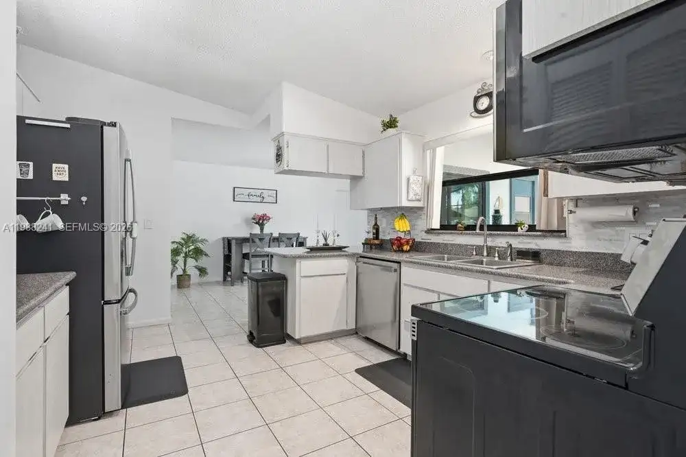 3270 Deer Lick CT, Kissimmee FL 34746 photo 5