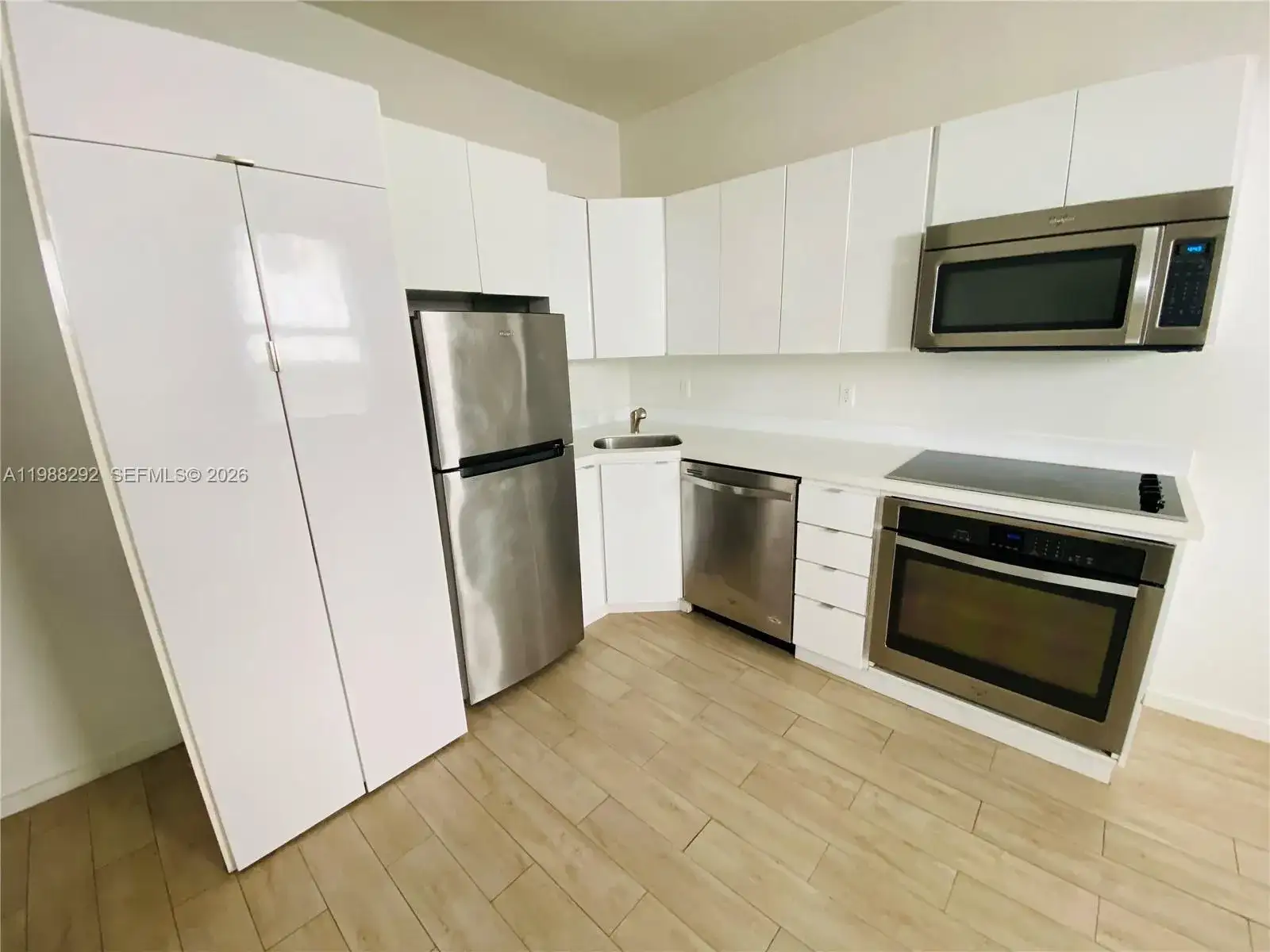 1611 Meridian Ave # 305, Miami Beach FL 33139 photo 4
