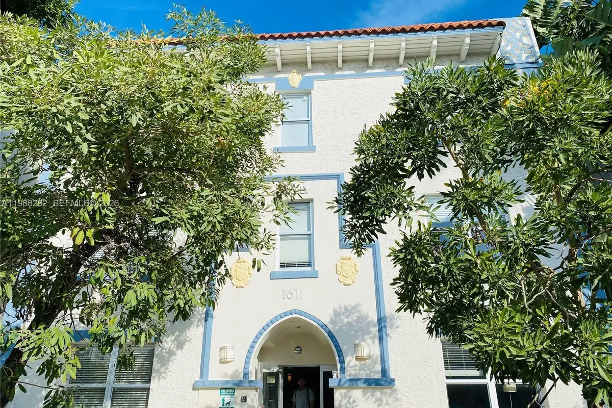1611 Meridian Ave # 305, Miami Beach FL 33139
