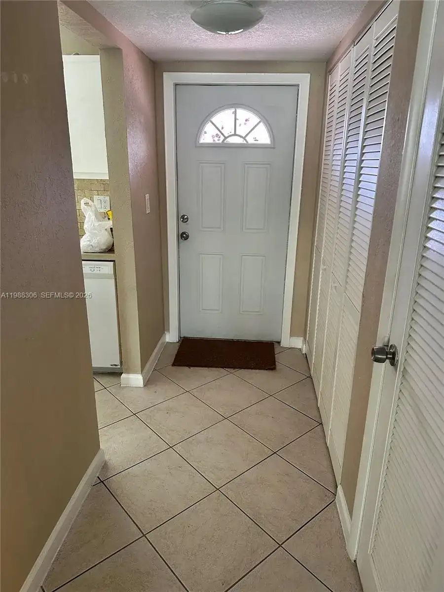 2701 E Sunrise Lakes Dr # 209, Sunrise FL 33322 photo 4