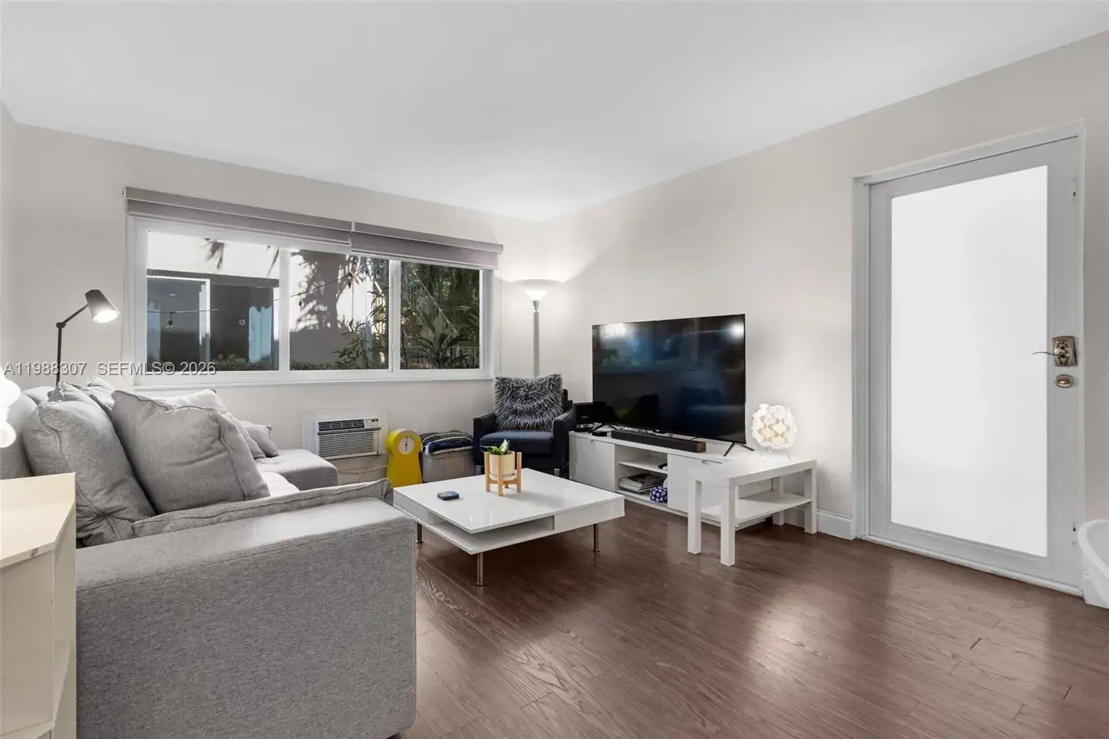 1 bedroom 1 bath Residential for sale at 1117 Meridian Ave # 1117, Miami Beach FL 33139