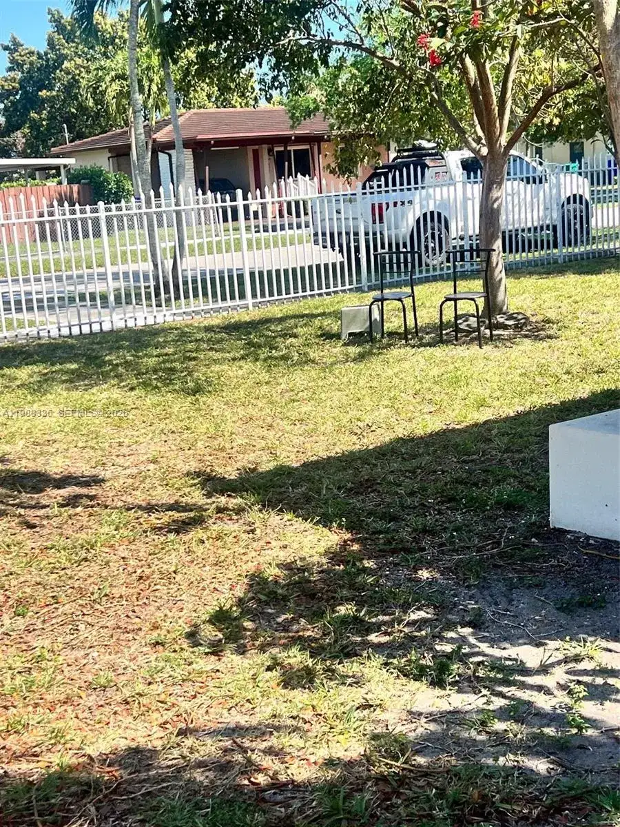6300 NW 2nd St, Miami FL 33126 photo 5
