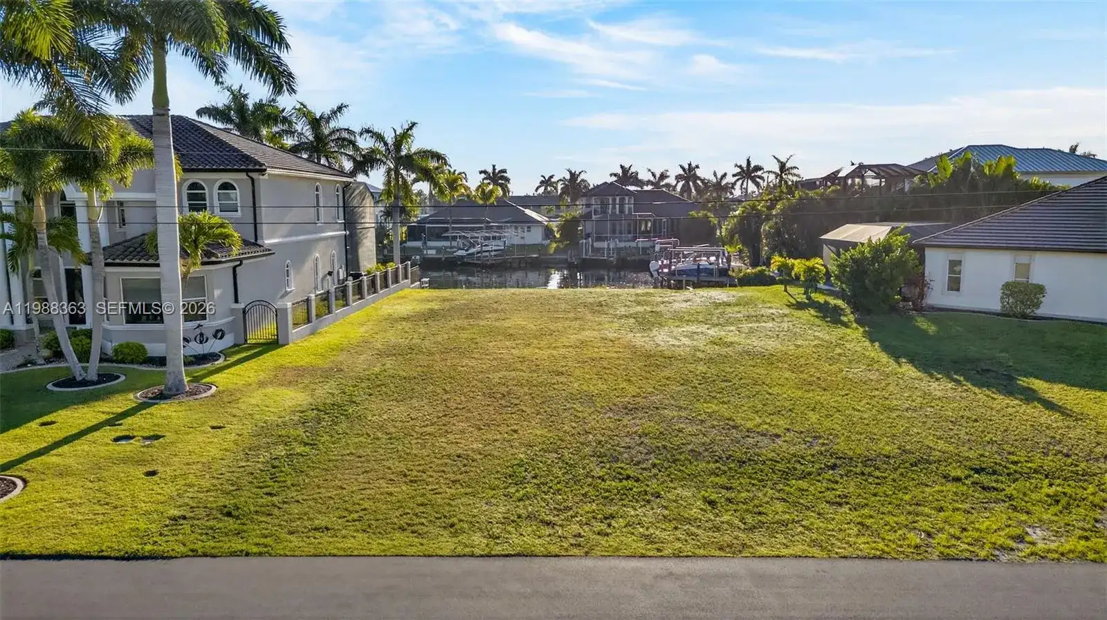 5423 SW 17th Ave, Cape Coral FL 33914 photo 2