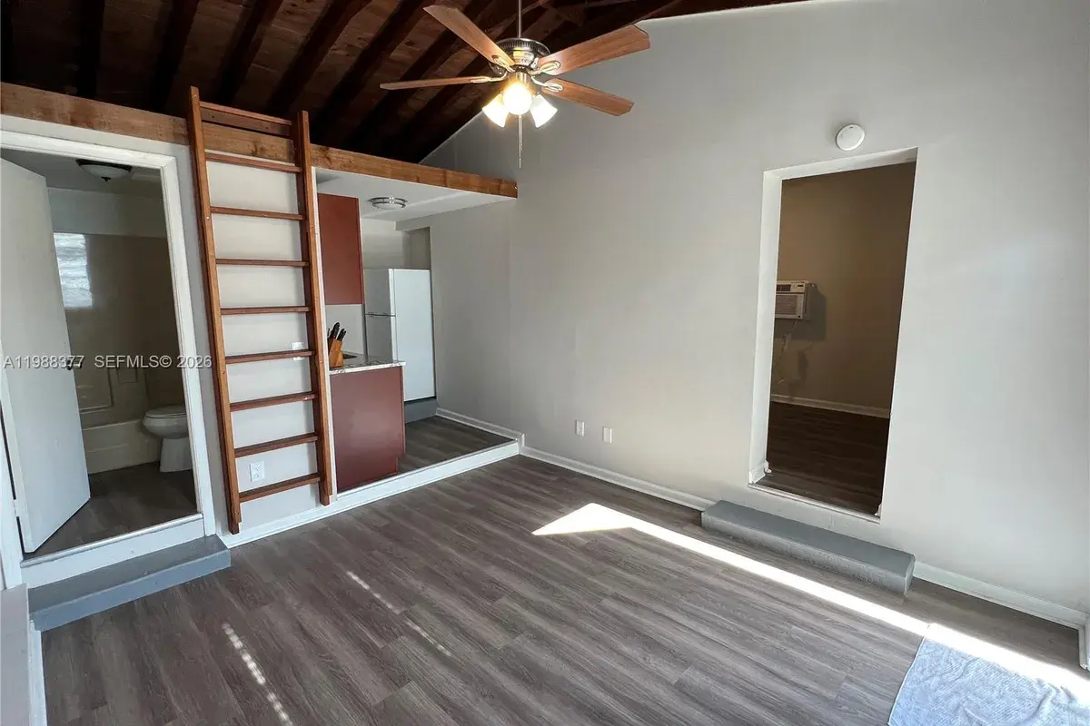 1001 S 22nd Ct Rear, Hollywood FL 33020