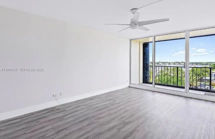 136 Lakeshore Dr # 511, North Palm Beach FL 33408