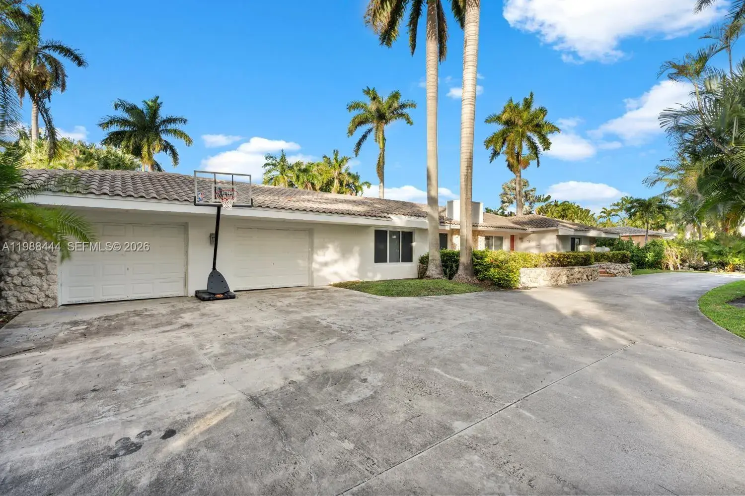 1247 Jackson St, Hollywood FL 33019