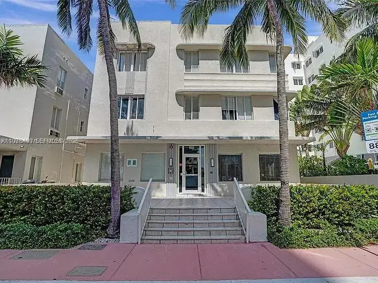 1 bath Residential for sale at 3710 Collins Ave # 310, Miami Beach FL 33140