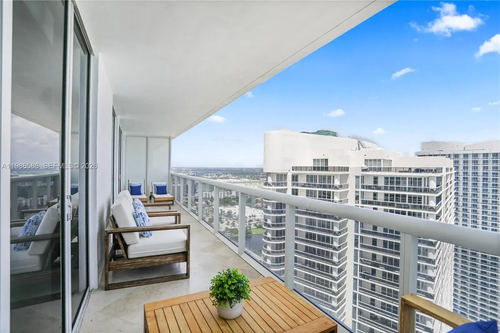 1830 S Ocean Dr # 4511, Hallandale Beach FL 33009