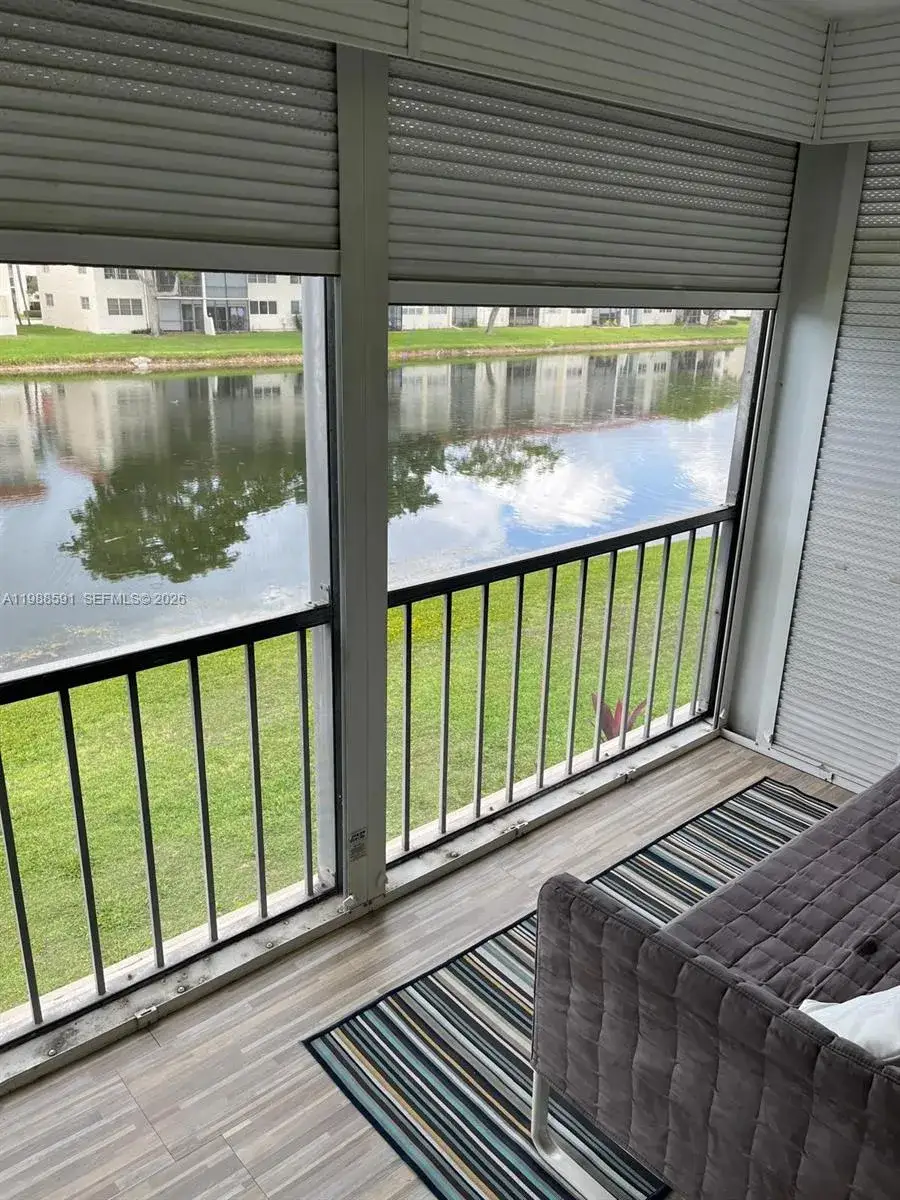 361 S Hollybrook Dr # 206, Pembroke Pines FL 33025