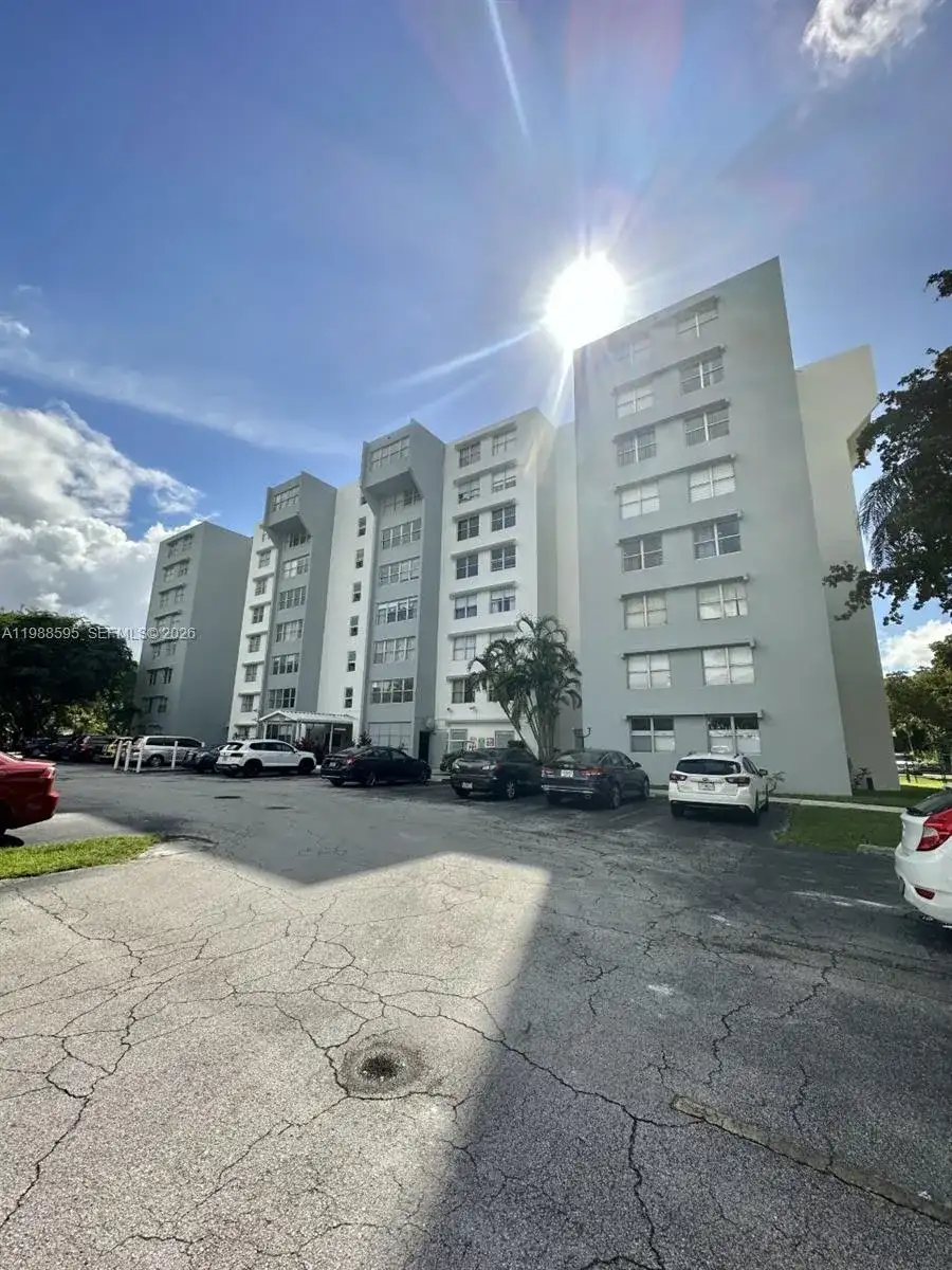 9001 SW 77th Ave C-604, Miami FL 33156 photo 2