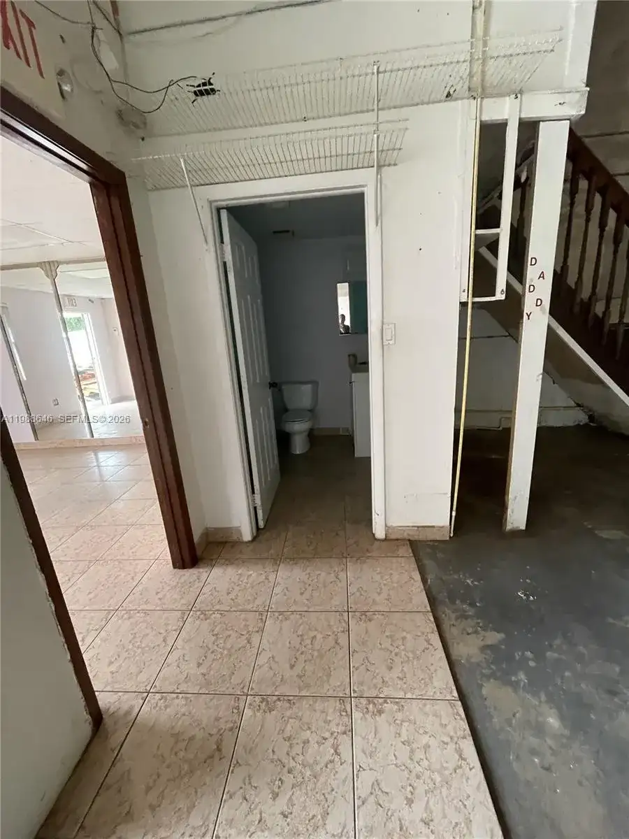 8023 W 21st Ct, Hialeah FL 33016 photo 3