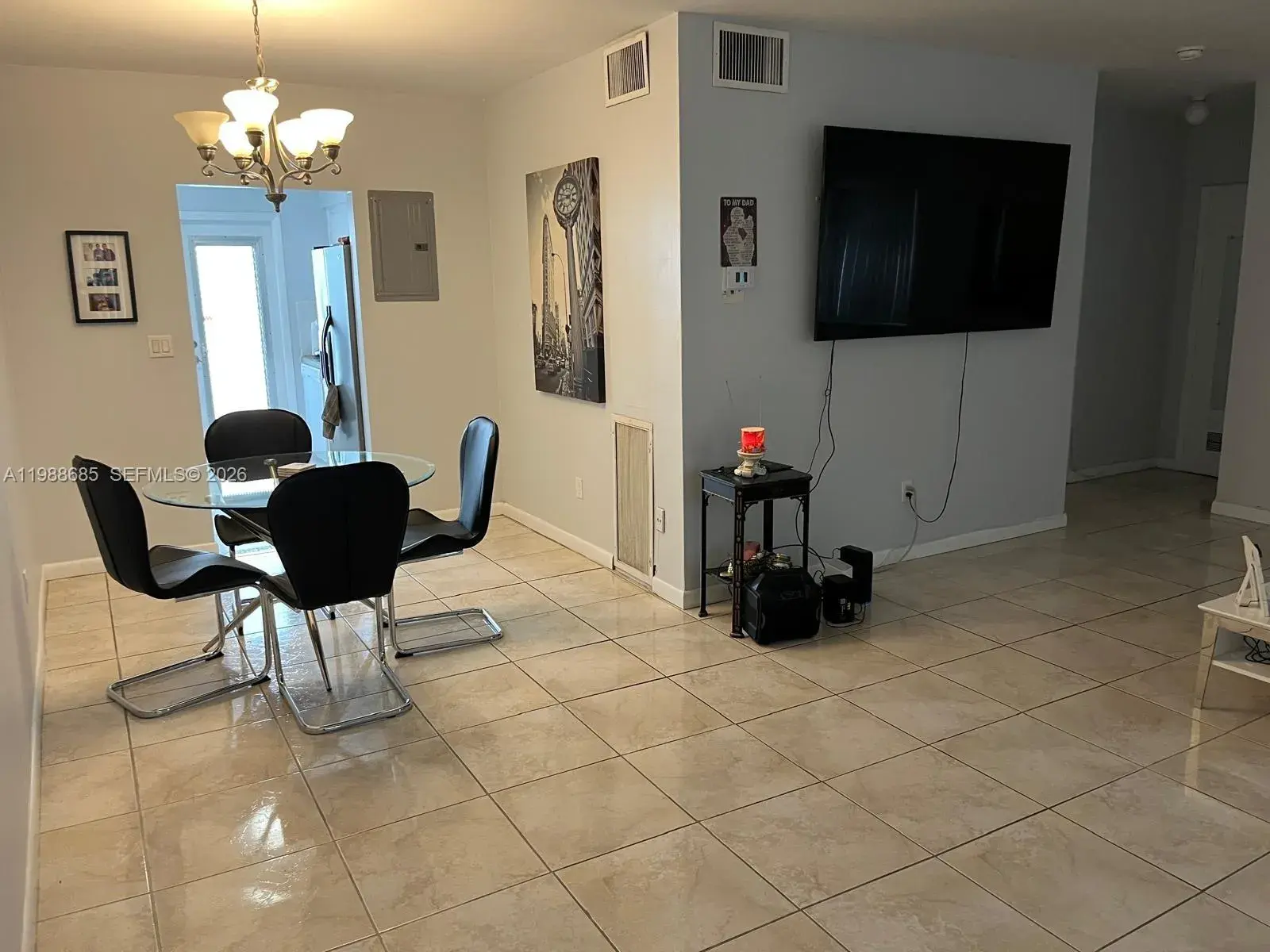 462 Golden Isles Dr # 203, Hallandale Beach FL 33009