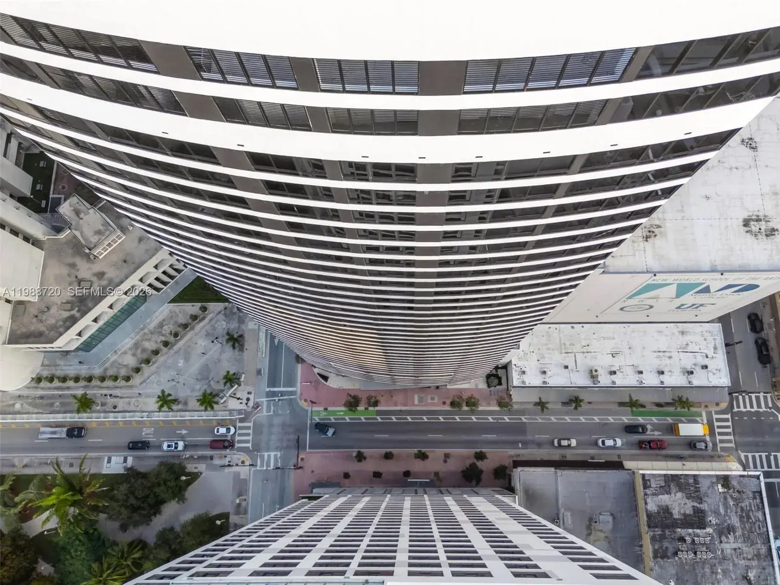 225 N Miami Ave # 1701, Miami FL 33131