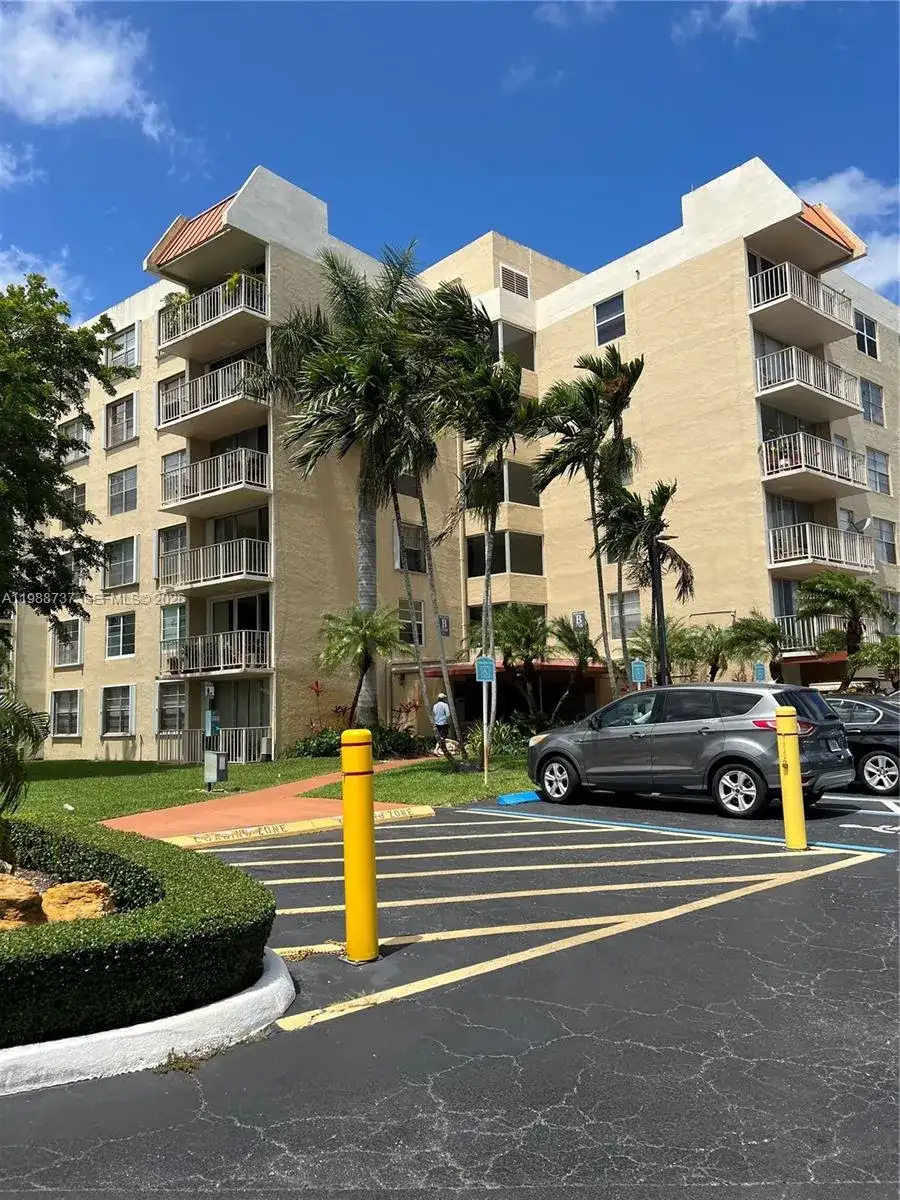 13120 SW 92nd Ave # 406, Miami FL 33176 photo 2