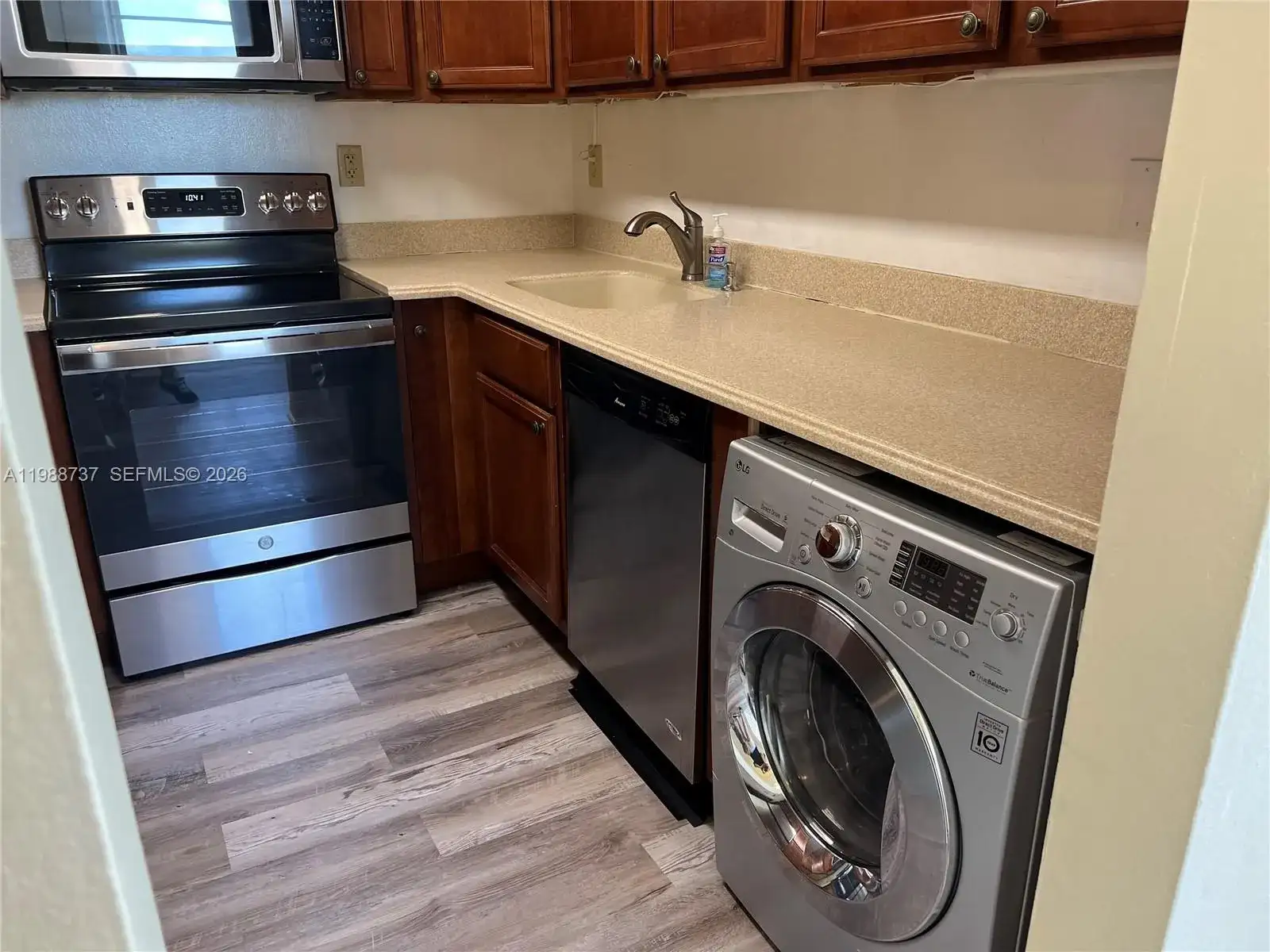 13120 SW 92nd Ave # 406, Miami FL 33176 photo 4