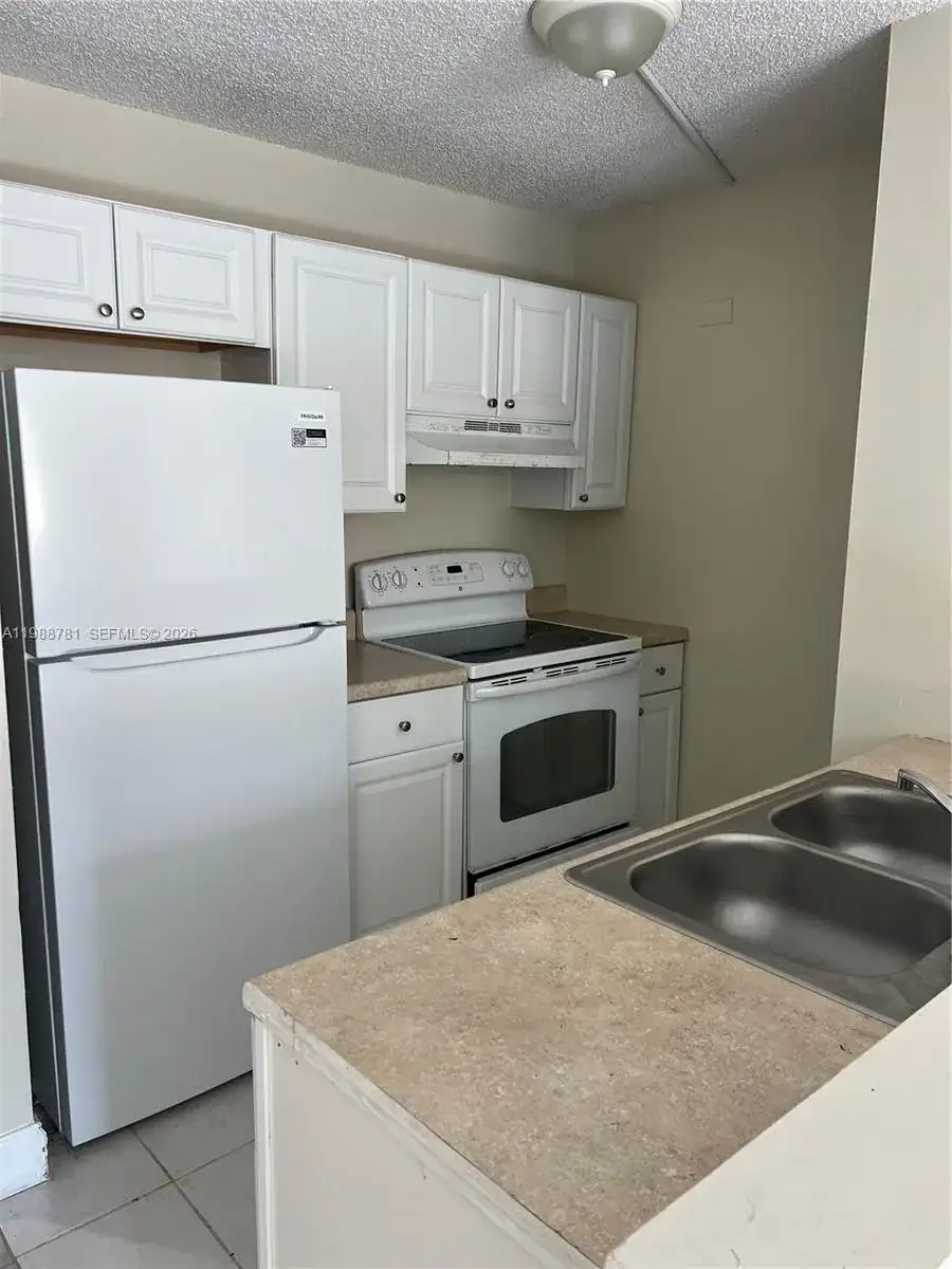 2701 Riverside Dr # B, Coral Springs FL 33065 photo 2