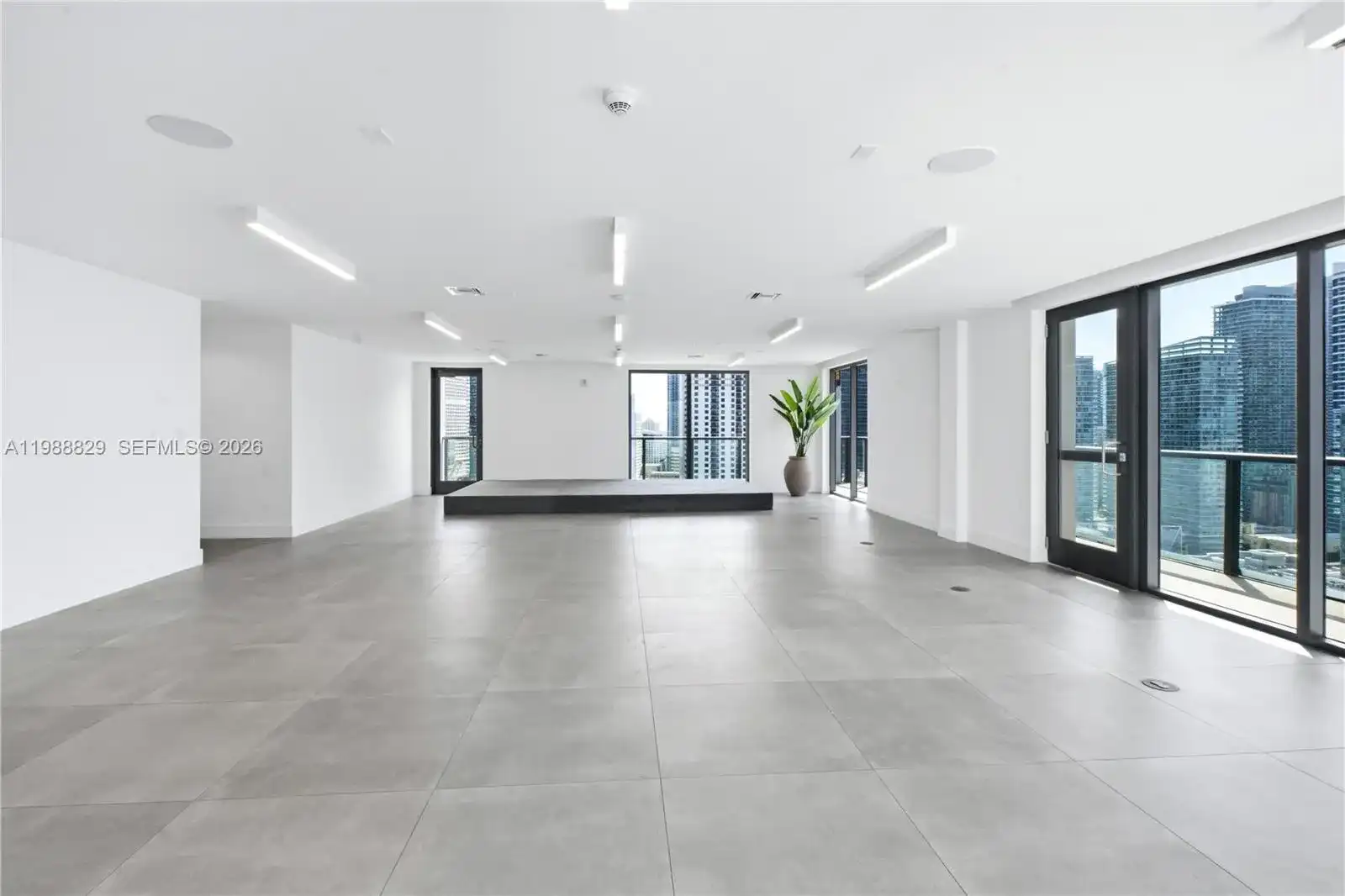239 SW 9th St # 2401, Miami FL 33130