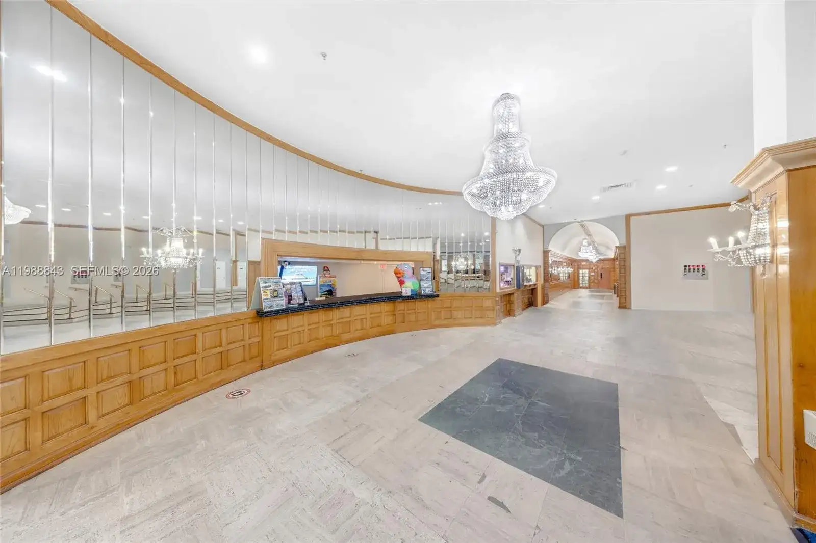 5445 Collins Ave, Miami Beach FL 33140 photo 3