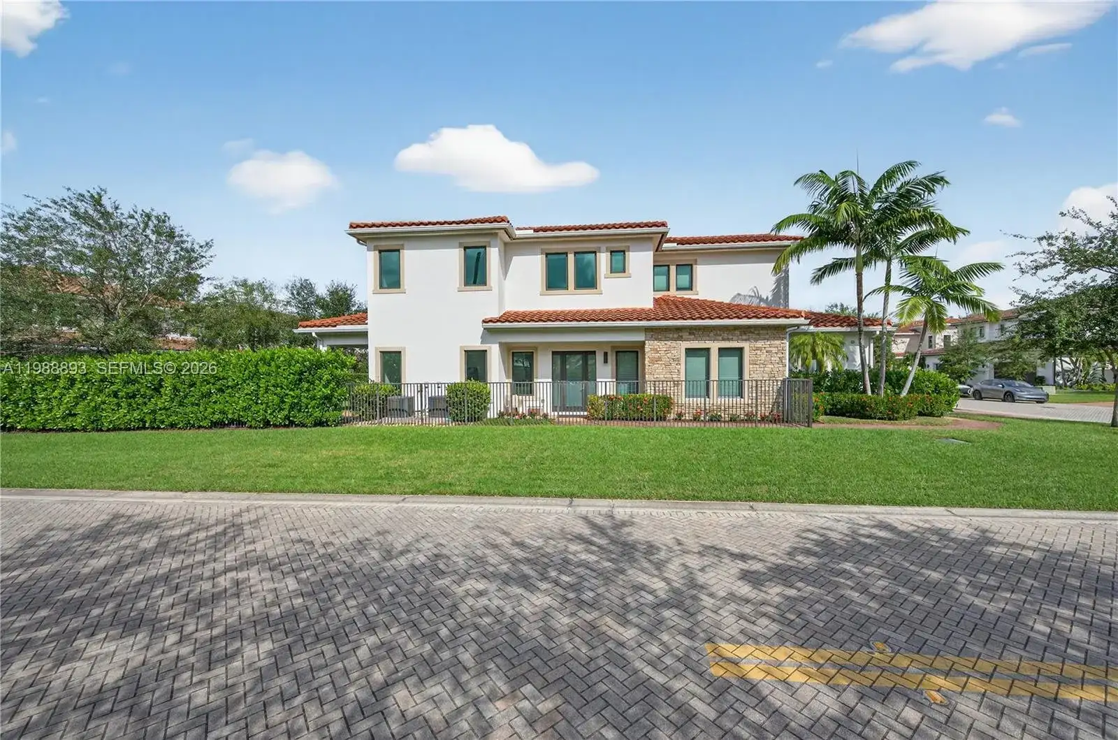 5999 E Brookfield Cir E, Hollywood FL 33312 photo 3