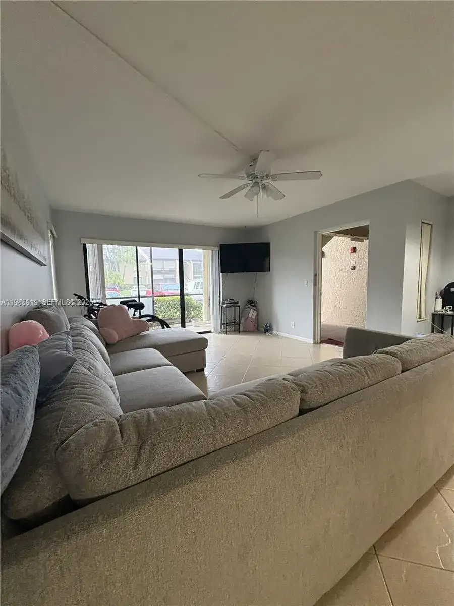 718 Sunny Pine Way # D1, Green Acres FL 33415 photo 3