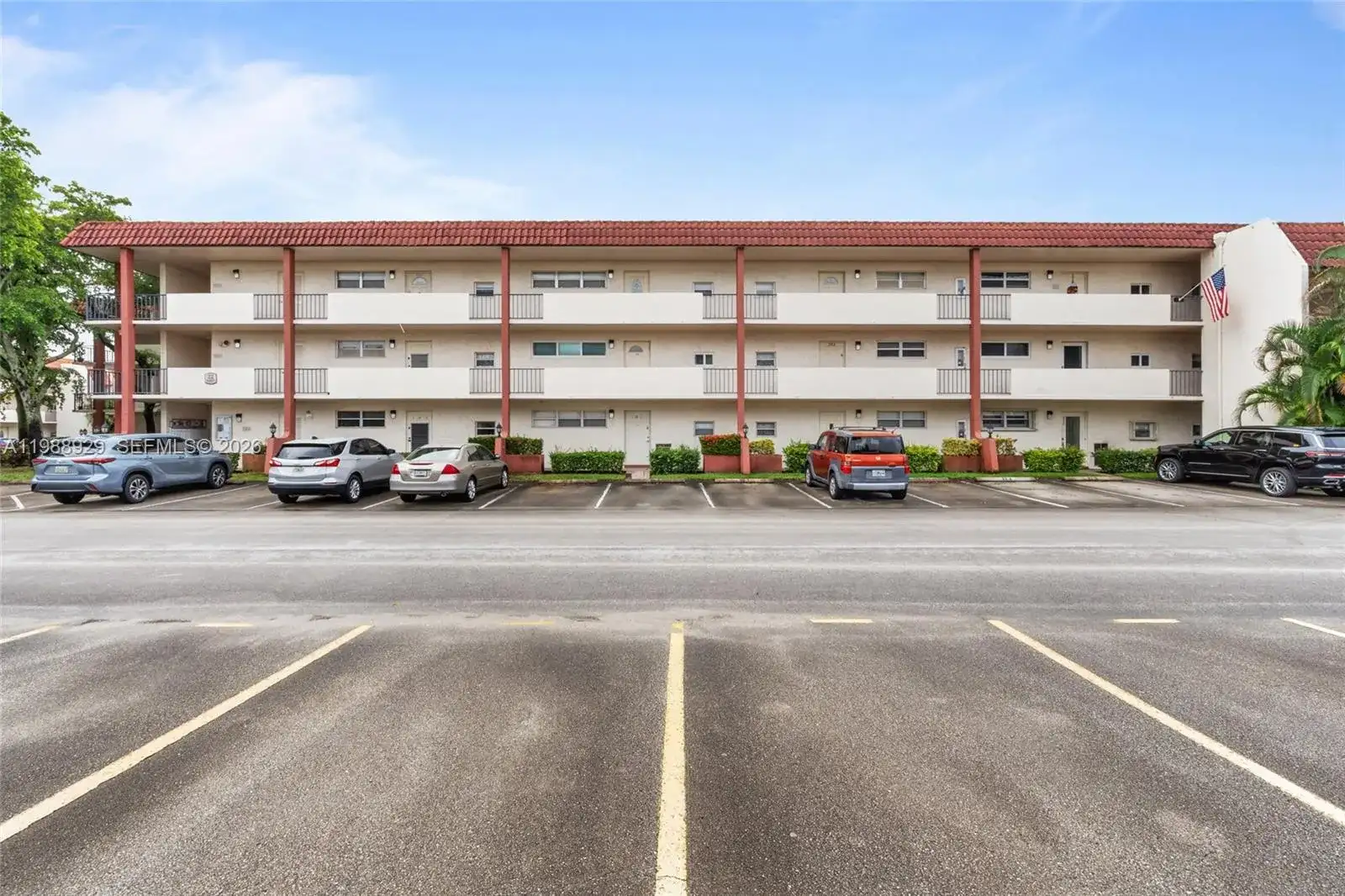 9420 S Hollybrook Lake Dr # 206, Pembroke Pines FL 33025 photo 4