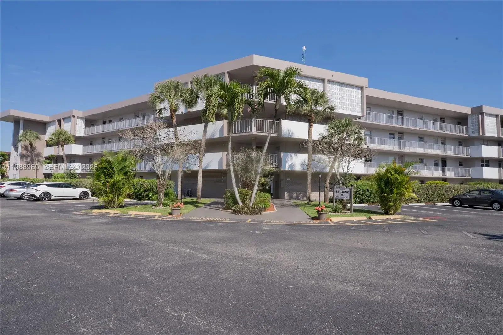 2800 NW 47th Ter # 103B, Lauderdale Lakes FL 33313