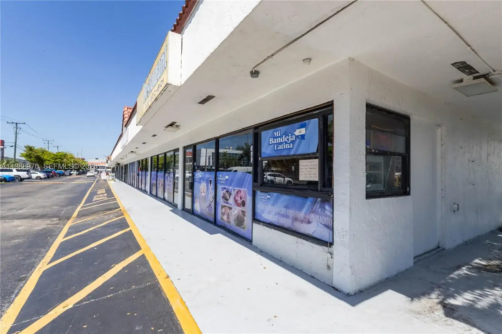 10550 NW 77 Ct, Hialeah Gardens FL 33016 photo 4