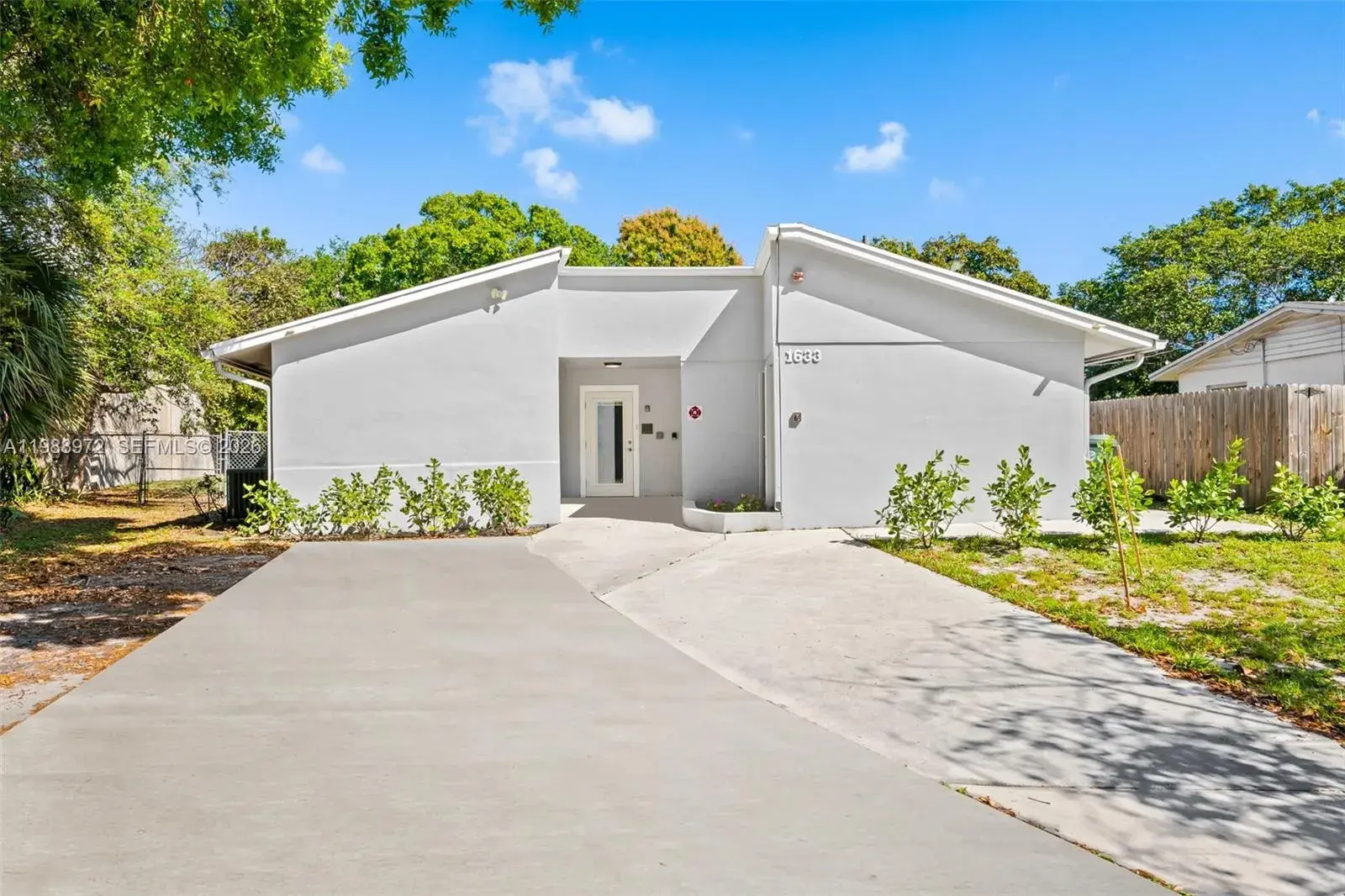 1633 NW 4th St, Boca Raton FL 33486 photo 3